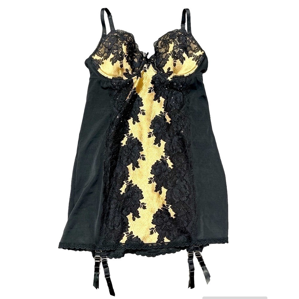 Victorias Secret Black and Cream Lace Lingerie with Stocking Clips 34B